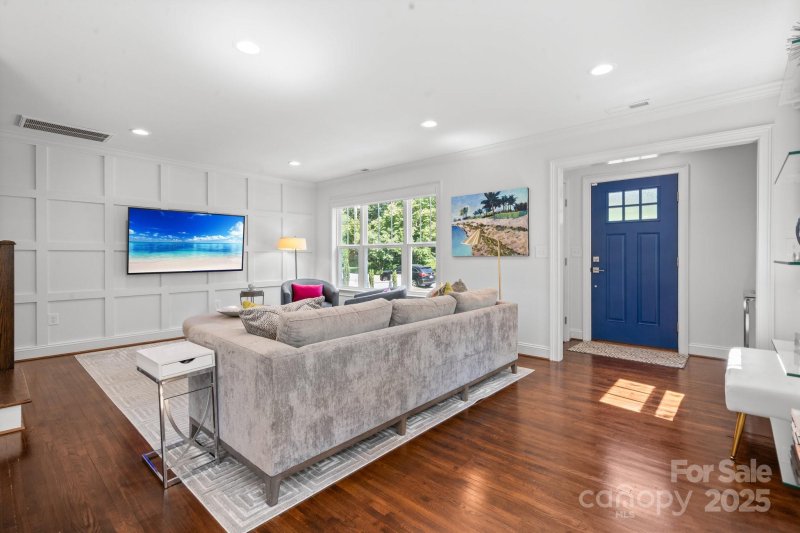 Property image 4 at 2510 Vail Avenue, Charlotte, NC 28207