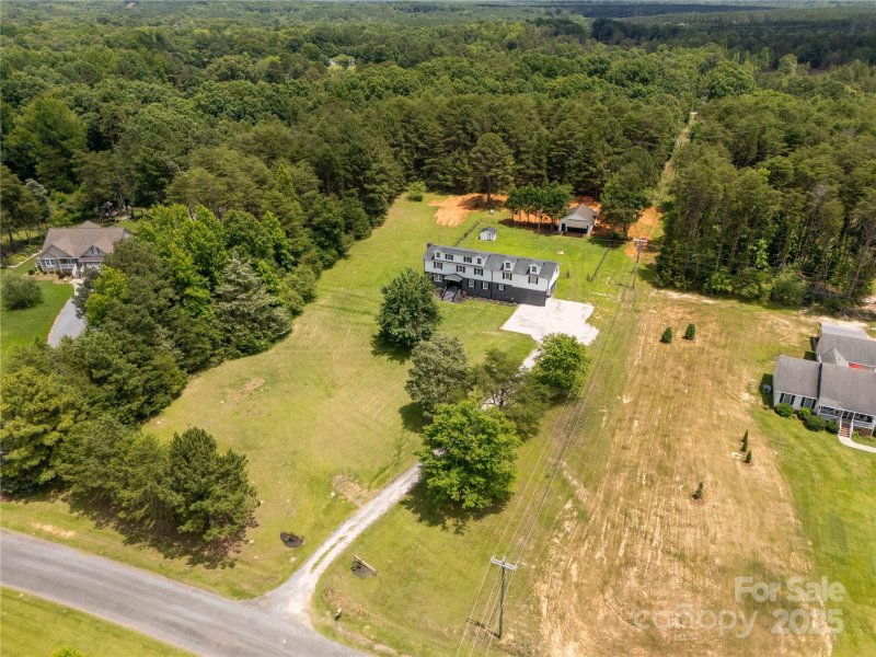 Property image 2 of 330 Skyview Drive in Pitts Down, Catawba, SC 29704