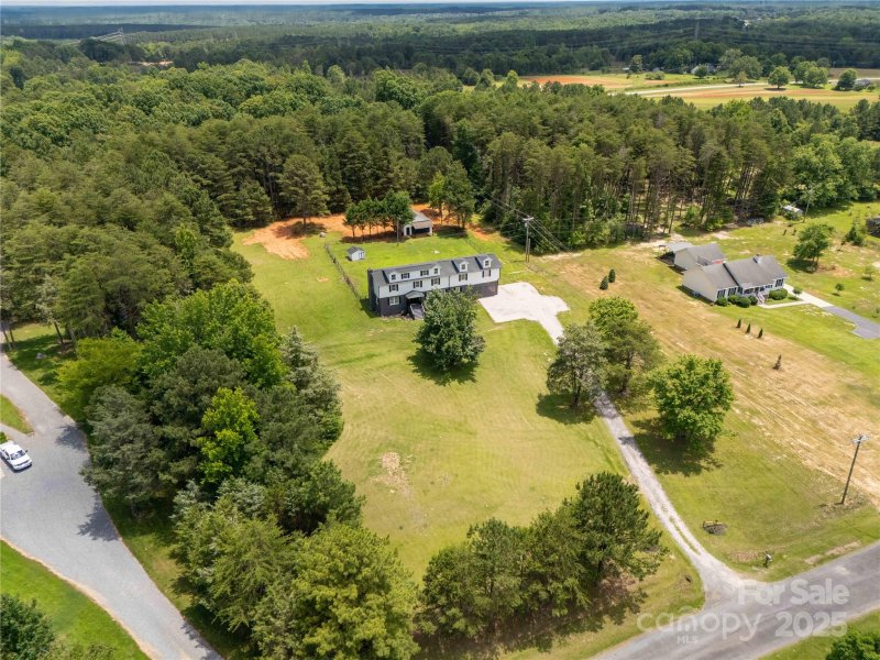 Property image 3 of 330 Skyview Drive in Pitts Down, Catawba, SC 29704