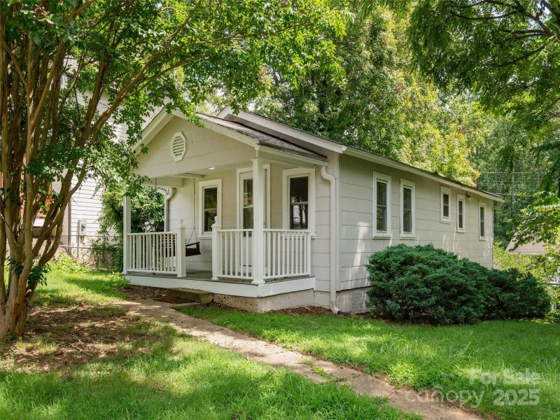 Property image 2 of 80 Pershing Road in Haw Creek, Asheville, NC 28805