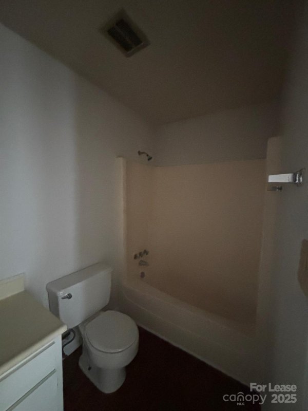 Property image 4 of 2026 Harvest Lane in Sharon Lakes, Charlotte, NC 28210