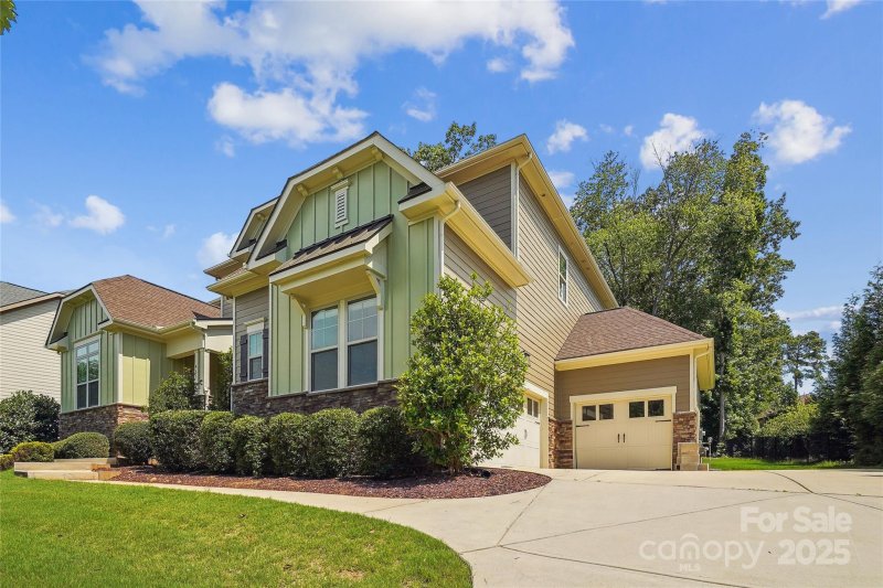 Property image 2 of 657 Chase Court in Eppington South, Fort Mill, SC 29708