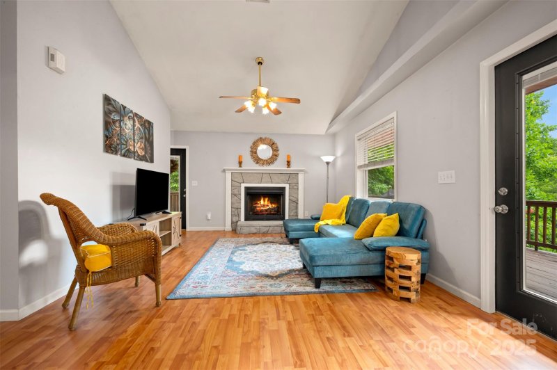 Property image 3 at 264 Oriole Drive, Lake Lure, NC 28746