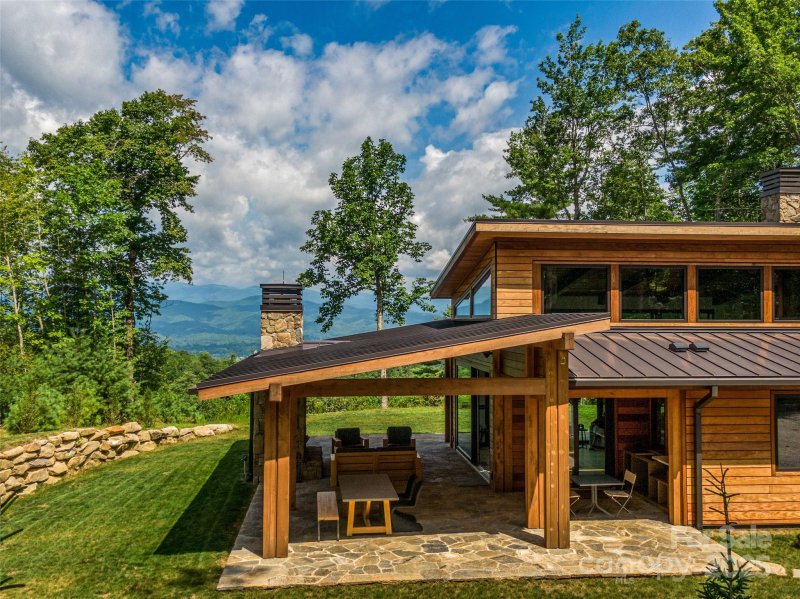 Property image 2 of 30 Banks Lane in Eagle Lake, Brevard, NC 28712