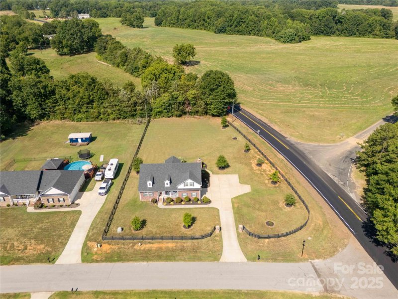 Bryson Creek, Mcconnells community