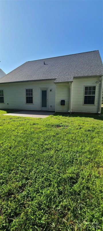 Property image 4 of 5913 Hidden Meadow Lane in Highland Creek, Charlotte, NC 28269