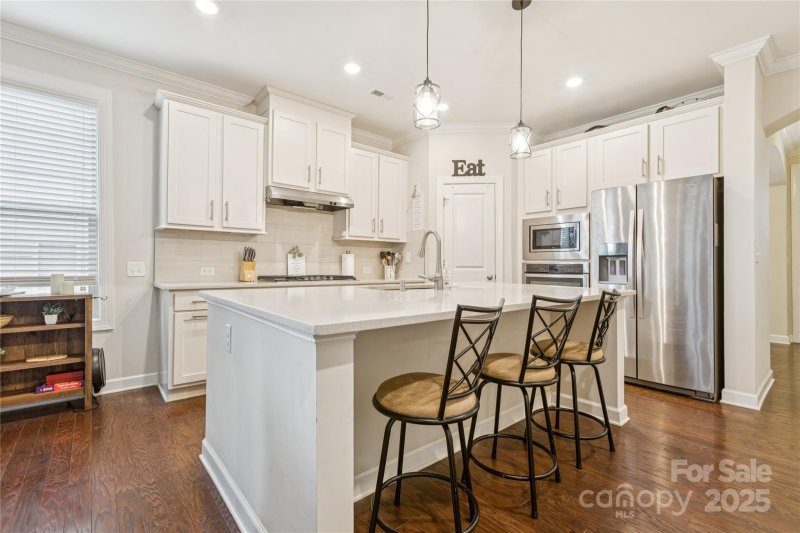 Property image 4 of 6055 Drave Lane in The Preserve at Riverchase, Fort Mill, SC 29715
