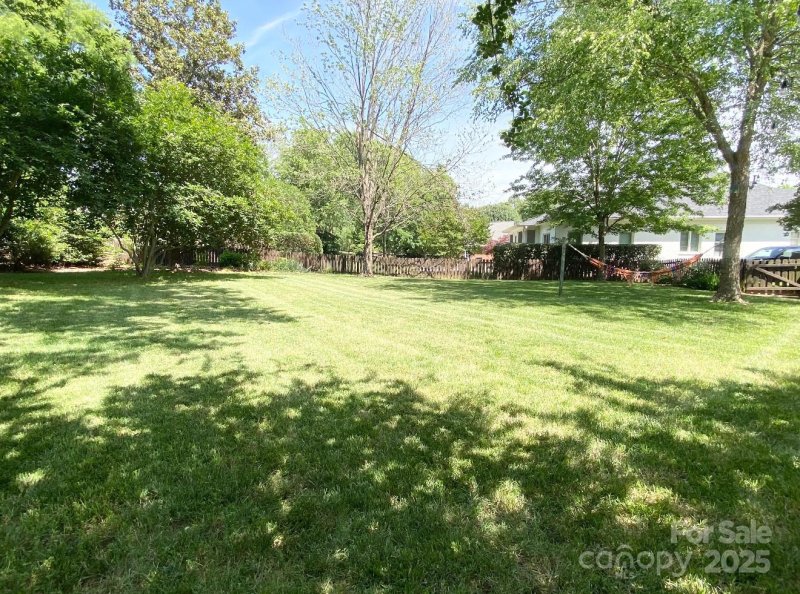 Property image 3 at 10443 Kenlauren Terrace, Charlotte, NC 28210