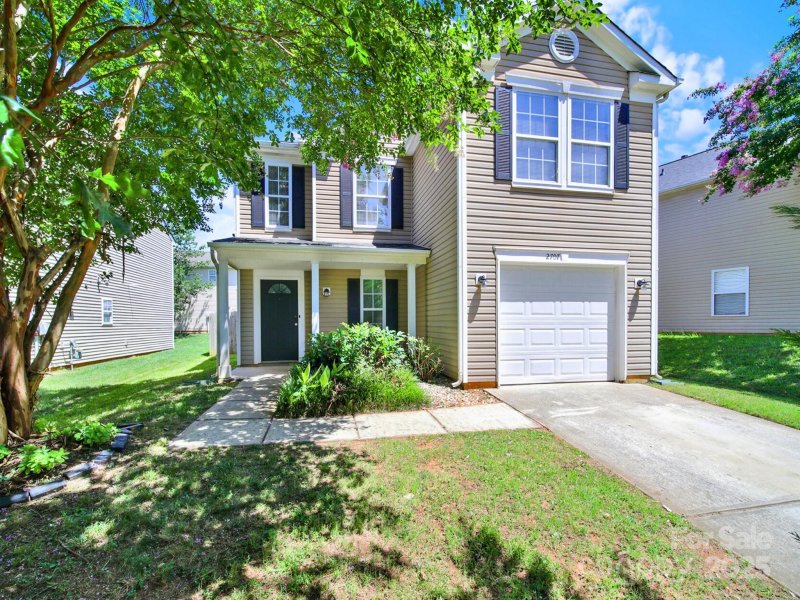 Meadowhill, Charlotte Community