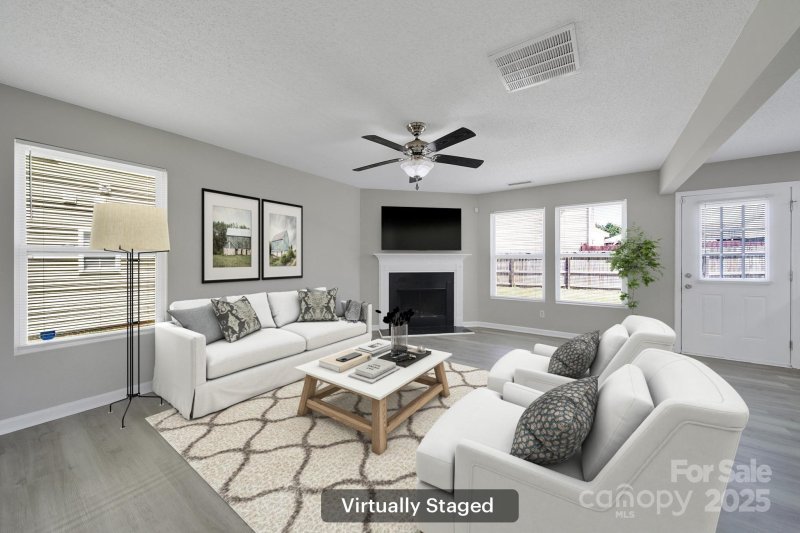 Property image 2 of 2707 Cochrane Drive in Meadowhill, Charlotte, NC 28269