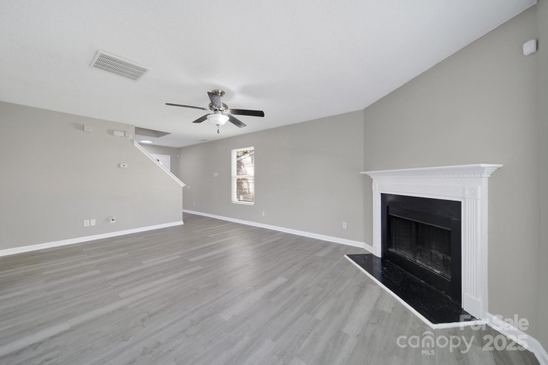 Property image 4 of 2707 Cochrane Drive in Meadowhill, Charlotte, NC 28269