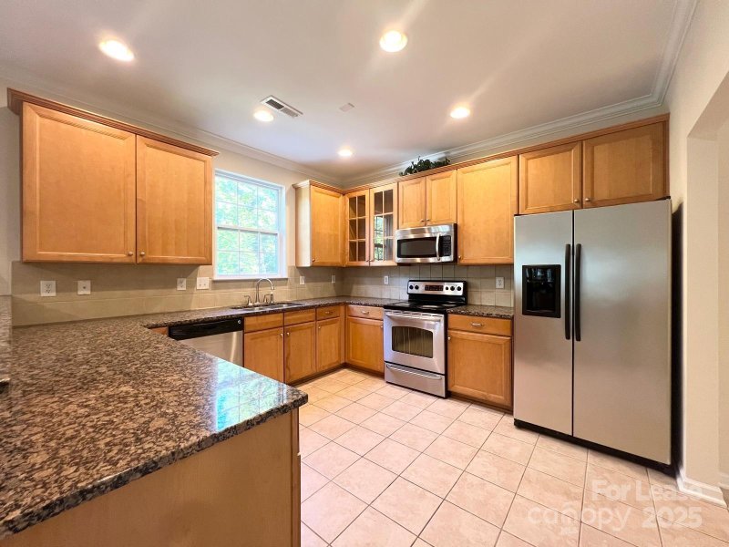 Property image 3 of 10501 Dominion Village Drive in Highland Creek, Charlotte, NC 28269