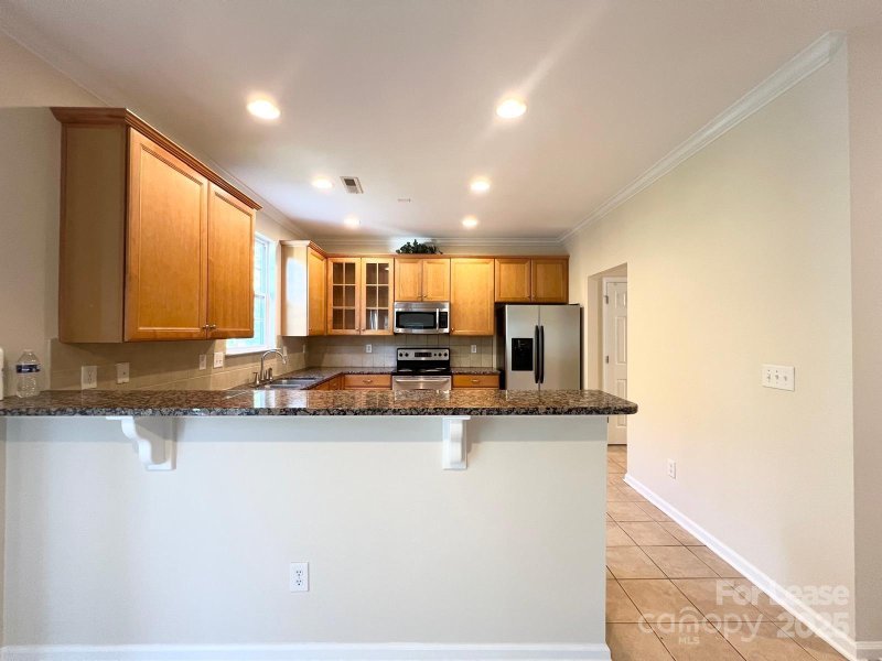 Property image 4 of 10501 Dominion Village Drive in Highland Creek, Charlotte, NC 28269