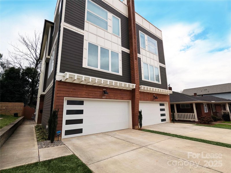 Property image 2 at 327 Coxe Avenue, Charlotte, NC 28208