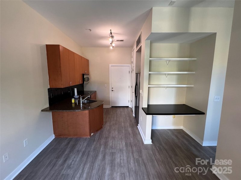 Property image 4 at 525 E 6th Street, Charlotte, NC 28202