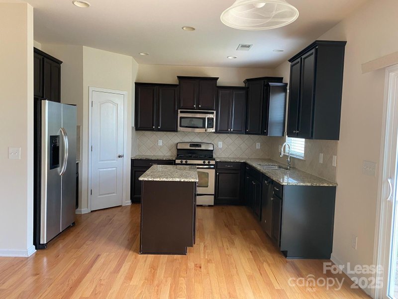 Property image 4 of 14425 Green Birch Drive in Carolina Village, Pineville, NC 28134