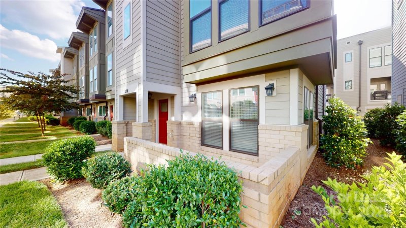 Property image 2 at 324 Uptown West Drive, Charlotte, NC 28208