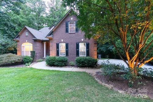 207 Streamside Place