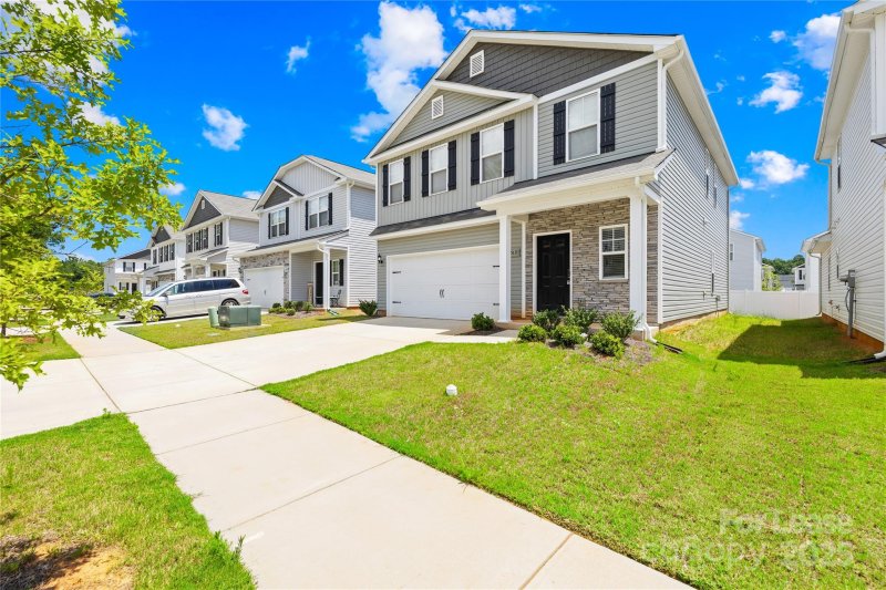 Property image 3 at 5117 Belstone Lane, Charlotte, NC 28215