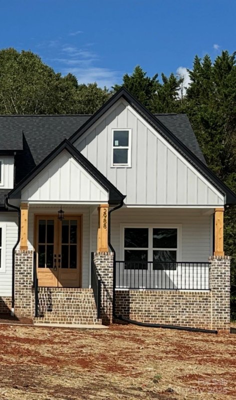 Property image 2 of 2988 Quail Drive in Fairway Acres, Newton, NC 28658