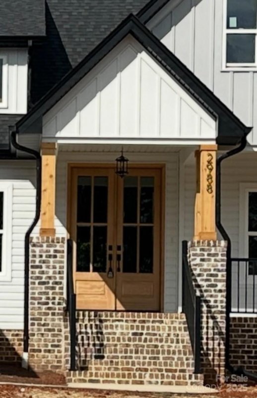 Property image 3 of 2988 Quail Drive in Fairway Acres, Newton, NC 28658