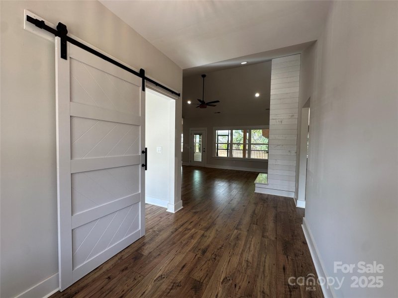 Property image 5 of 2988 Quail Drive in Fairway Acres, Newton, NC 28658