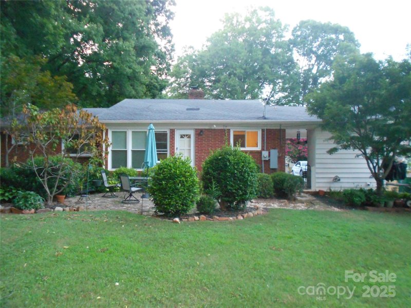 Property image 4 at 737 Hillside Avenue, Charlotte, NC 28209