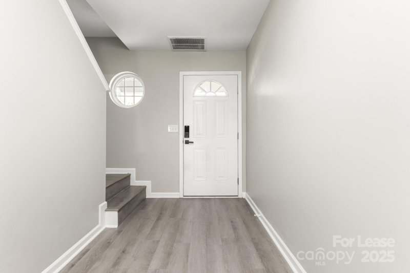 Property image 2 of 8739 Sharonbrook Drive in Sharonbrook, Charlotte, NC 28210