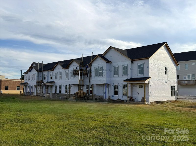 Property image 2 of 201 Vanguard Lane in Villages at Cramerton Mills, Cramerton, NC 28032