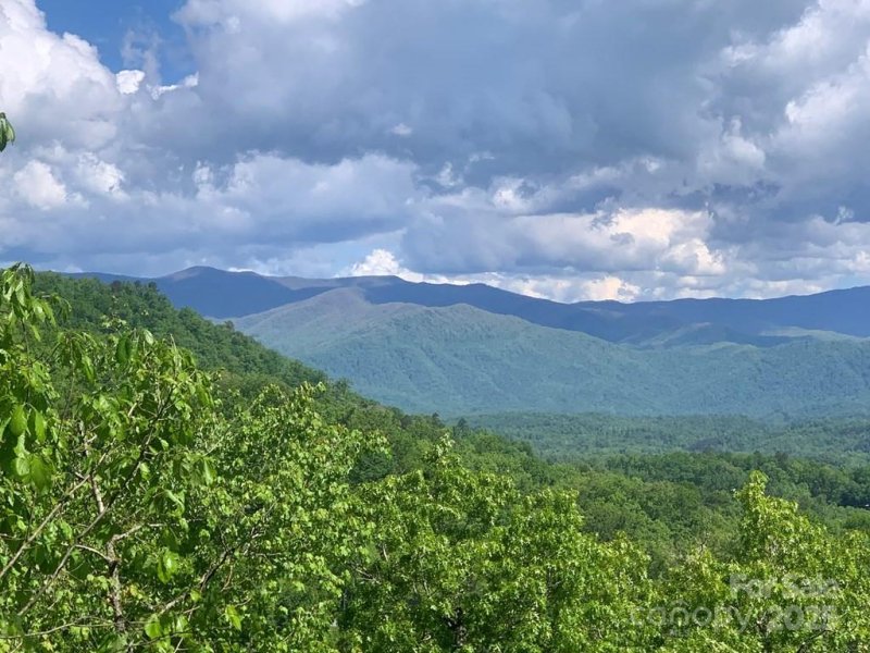 Property image 3 of 377 Freeman Overlook in Fontana View, Almond, NC 28702