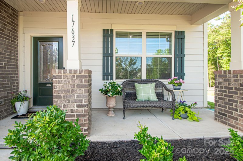 Property image 2 at 17637 Snug Harbor Road, Charlotte, NC 28278