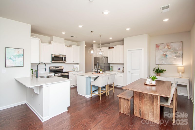 Property image 4 at 17637 Snug Harbor Road, Charlotte, NC 28278