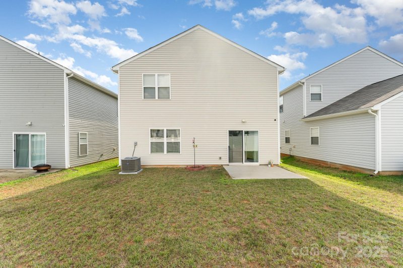 Property image 4 of 4037 Stoneygreen Lane in Stoneygreen, Charlotte, NC 28215