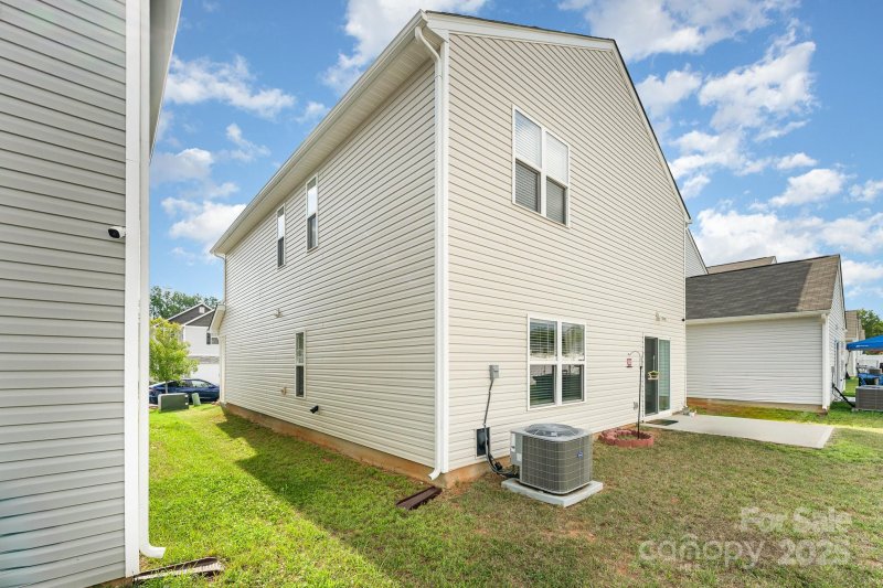 Property image 5 of 4037 Stoneygreen Lane in Stoneygreen, Charlotte, NC 28215