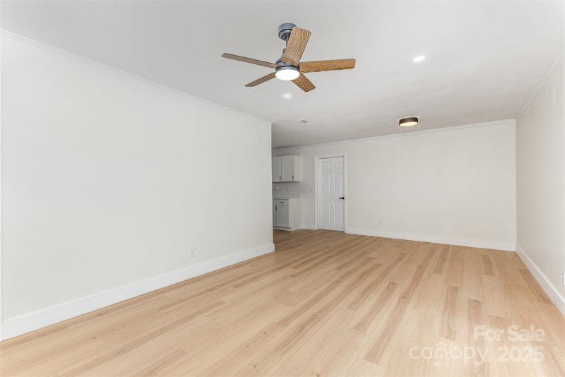 Property image 4 at 2733 Englehardt Street, Charlotte, NC 28216