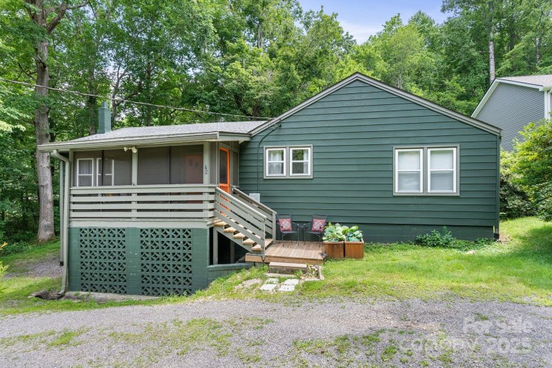 Property image 3 of 75 Craven Hill Circle in RIDGECREST, Black Mountain, NC 28711