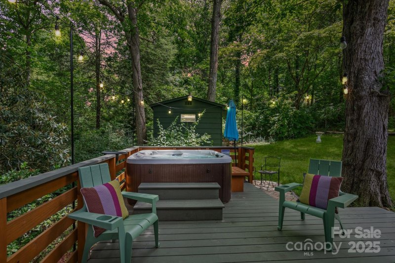 Property image 4 of 75 Craven Hill Circle in RIDGECREST, Black Mountain, NC 28711