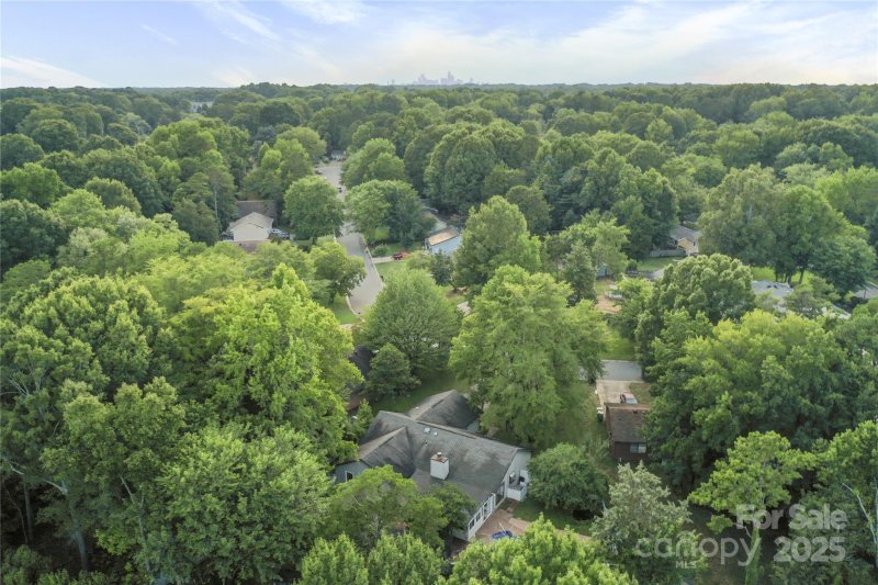 Property image 3 at 6545 Woodthrush Drive, Charlotte, NC 28227