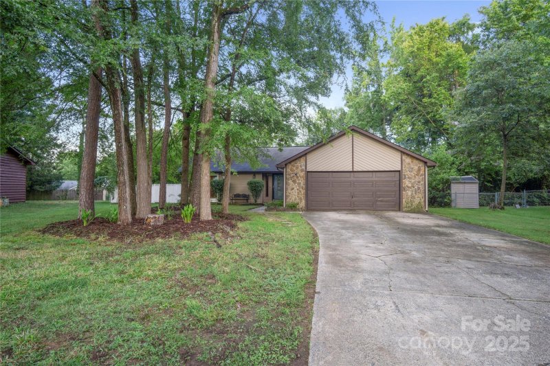 Property image 4 at 6545 Woodthrush Drive, Charlotte, NC 28227