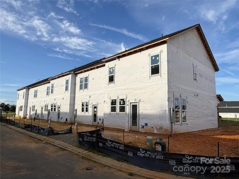 Property image 3 of 203 Vanguard Lane in Villages at Cramerton Mills, Cramerton, NC 28032