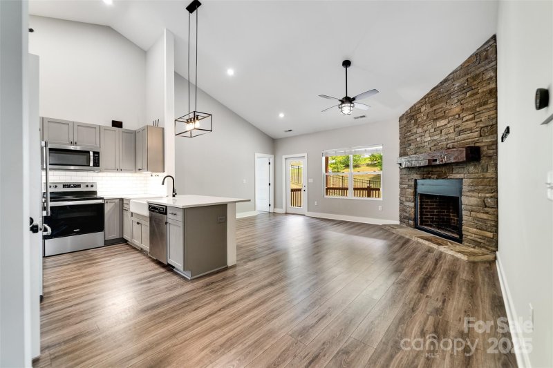 Property image 4 at 7 N Sundrops Trail, Cullowhee, NC 28723