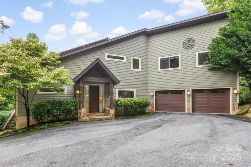 Property image 4 of 60 Whispering Stream Trail in Rambling Ridge, Hendersonville, NC 28739