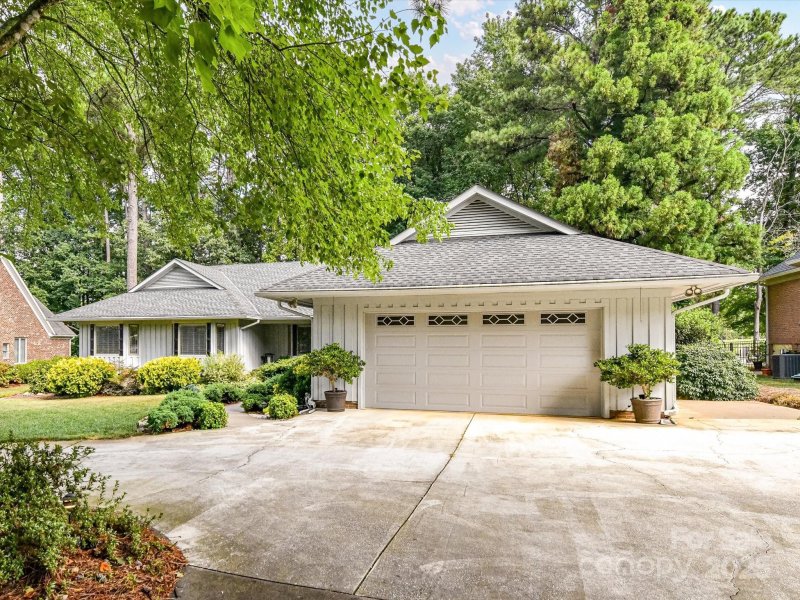 Property image 3 at 7963 Prestwick Lane, Stanley, NC 28164