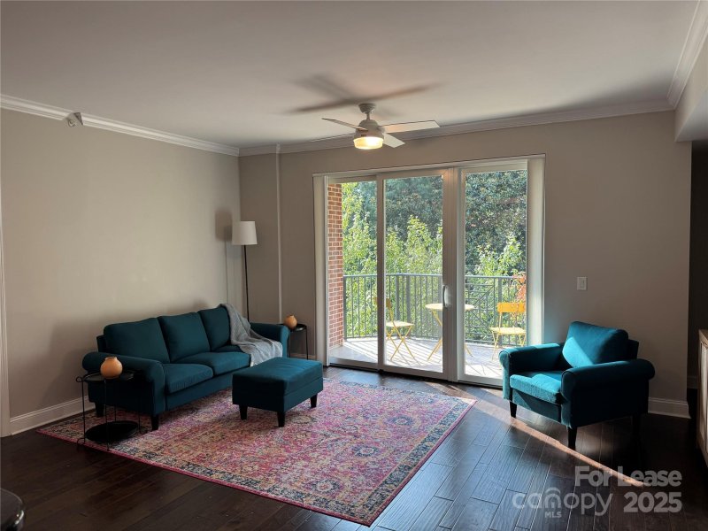 Property image 3 at 300 W 5th Street, Charlotte, NC 28202