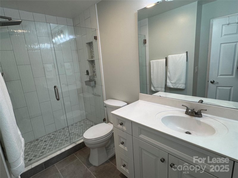 Property image 4 at 300 W 5th Street, Charlotte, NC 28202