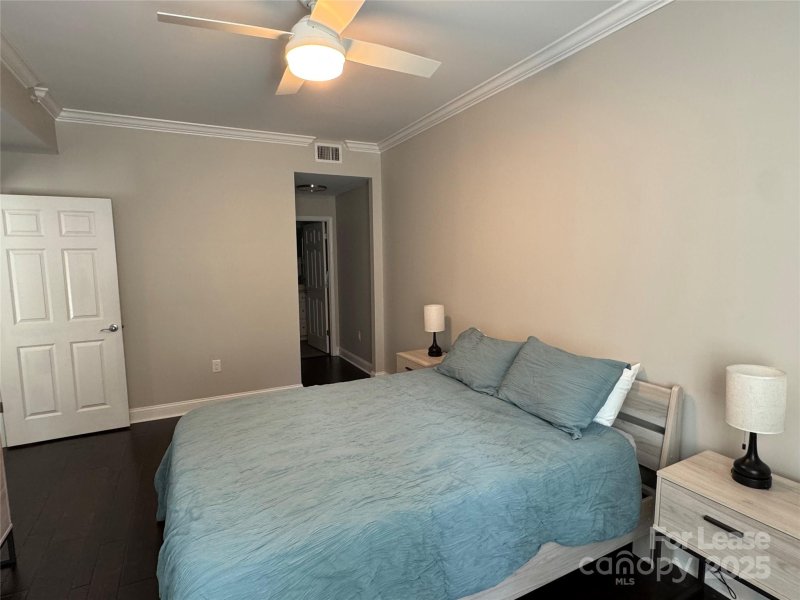 Property image 5 at 300 W 5th Street, Charlotte, NC 28202