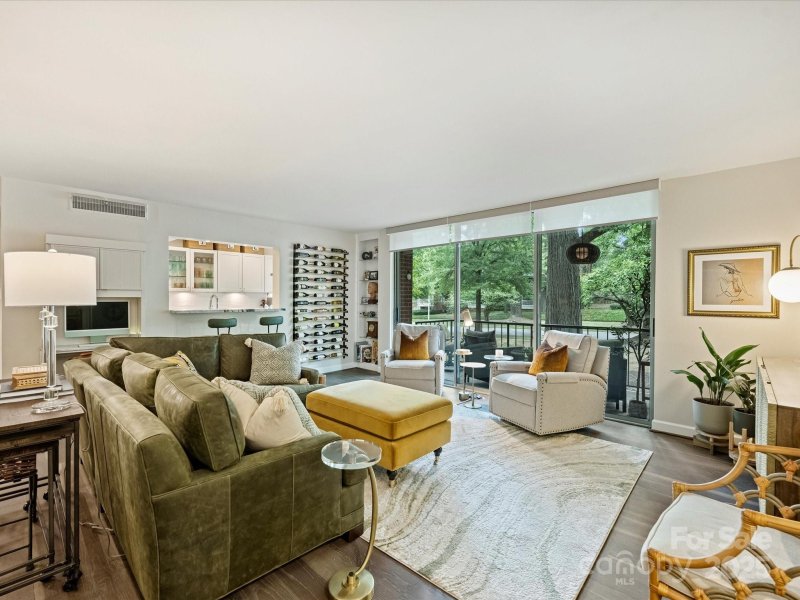 Property image 3 at 1300 Queens Road, Charlotte, NC 28207