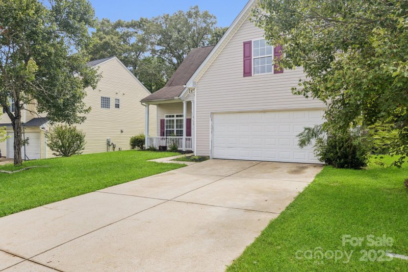 Property image 4 of 4040 Shasta Circle in Clover Meadows, Clover, SC 29710