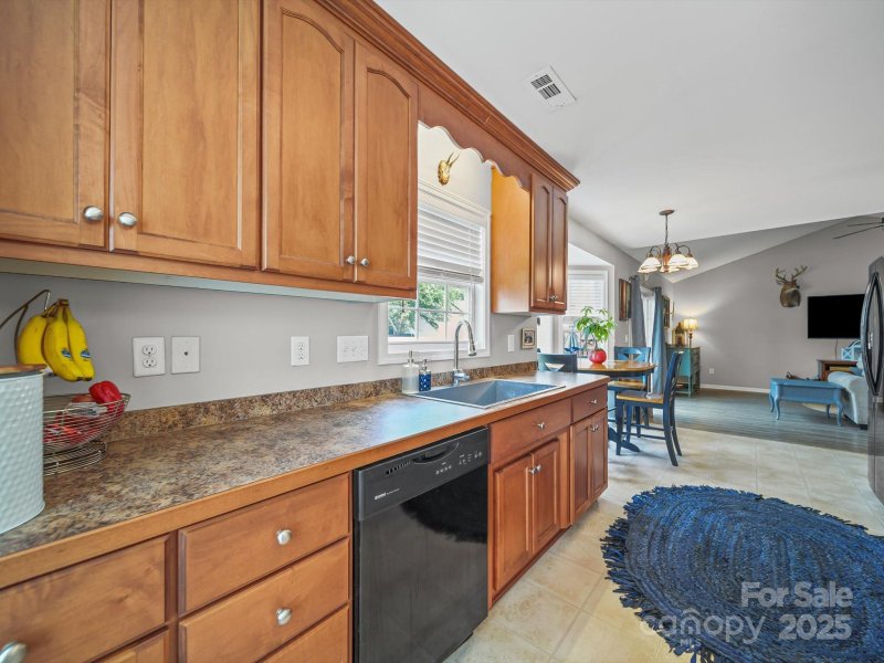 Property image 4 of 2017 Longhorn Drive in Summey Knoll, Dallas, NC 28034