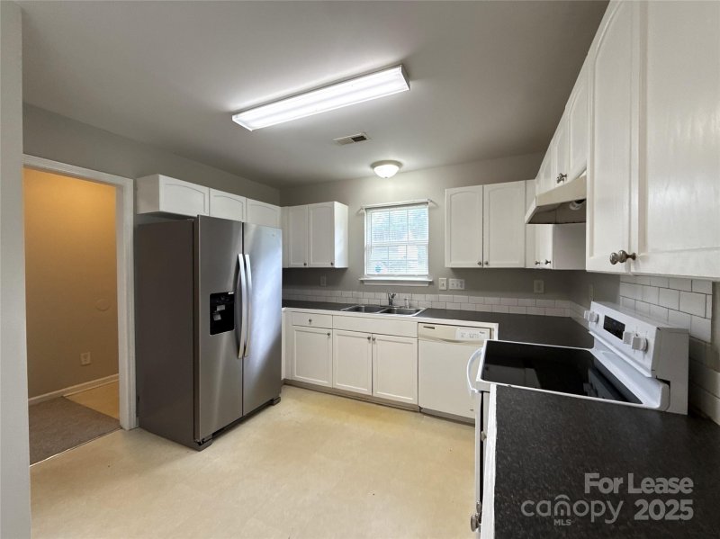 Property image 2 at 5522 Stone Bluff Court, Charlotte, NC 28214